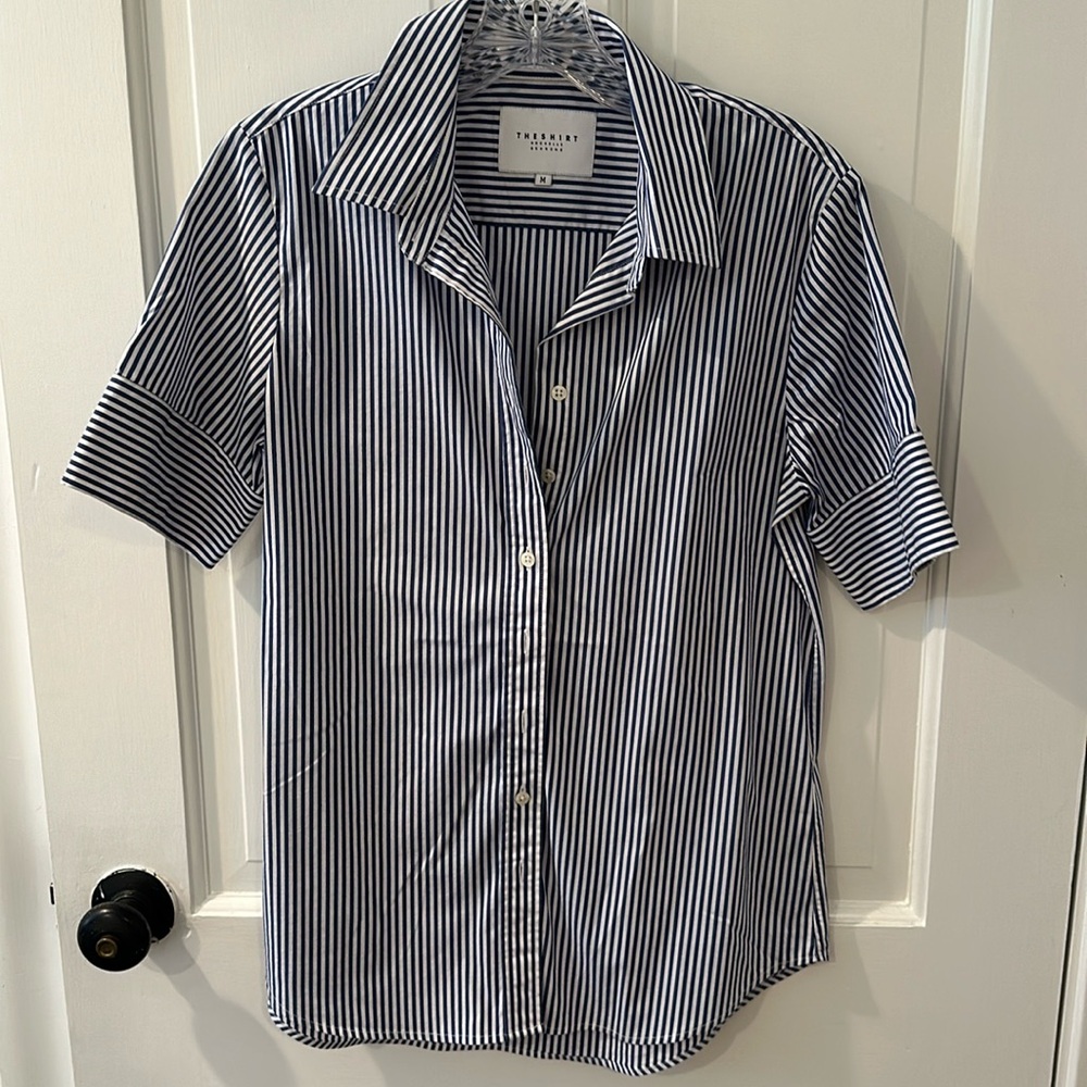 THESHIRT  Rochelle Behrens